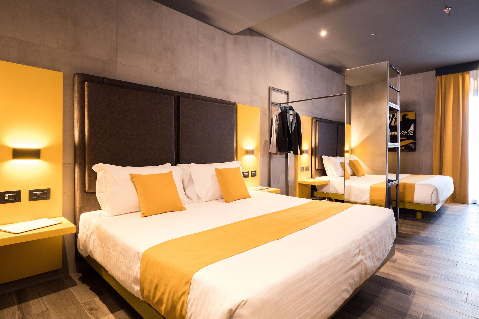 J24 Hotel Milano Esterno foto