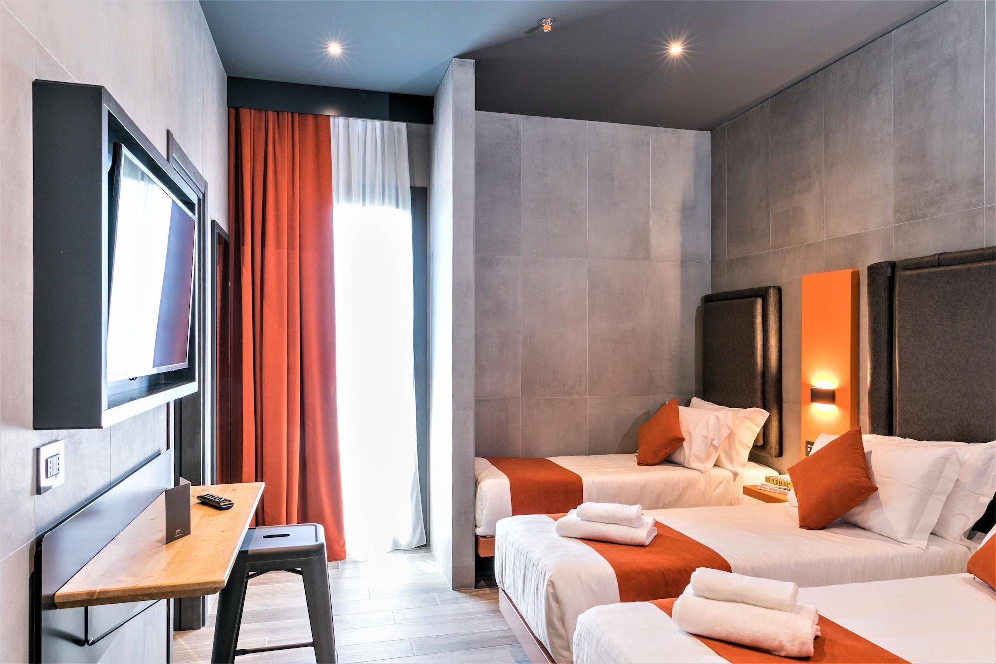 J24 Hotel Milano Esterno foto