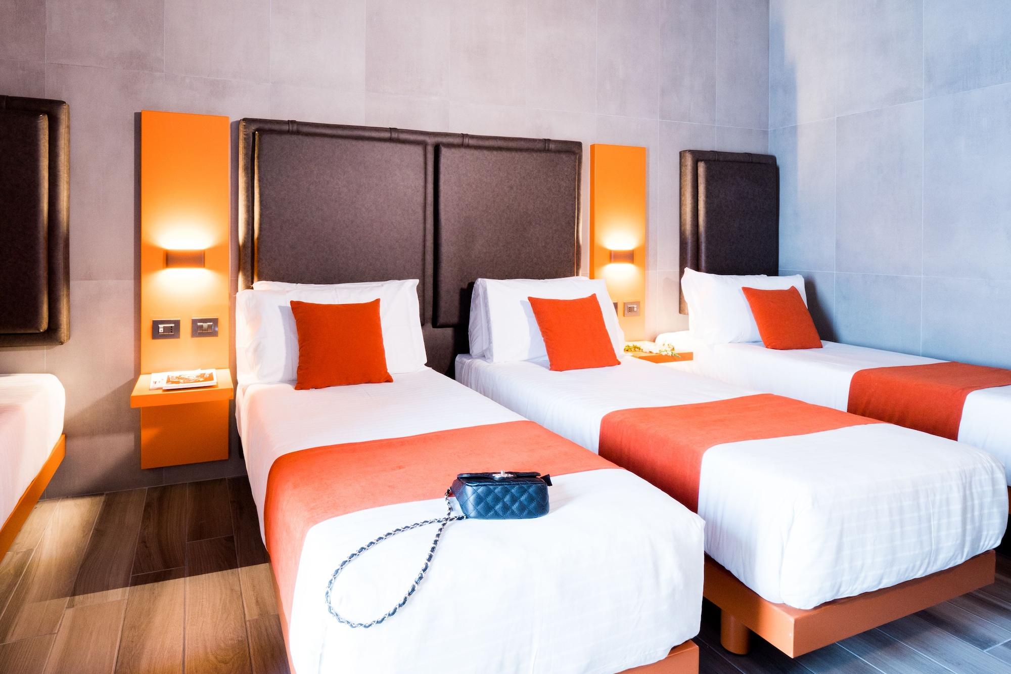 J24 Hotel Milano Esterno foto
