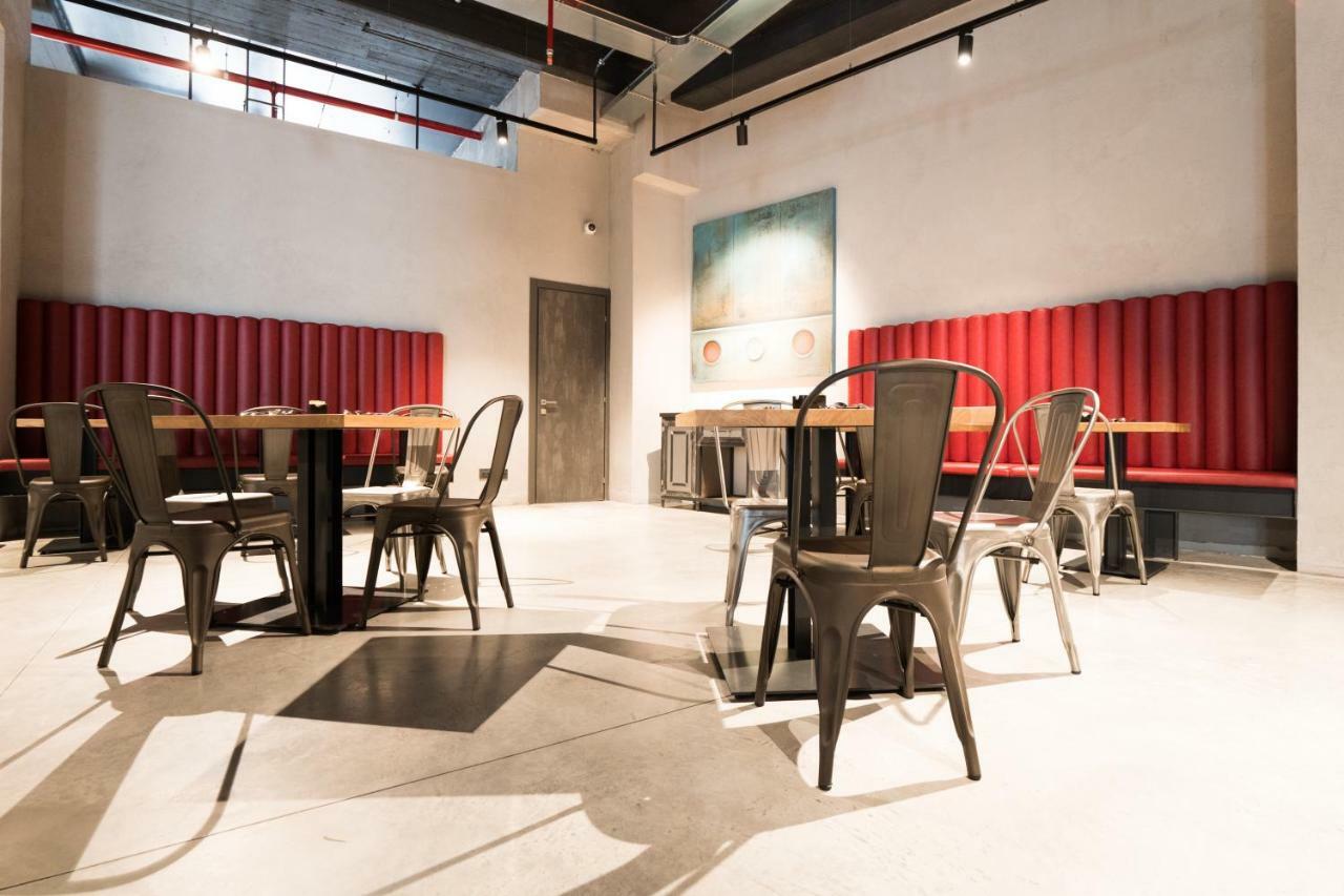 J24 Hotel Milano Esterno foto