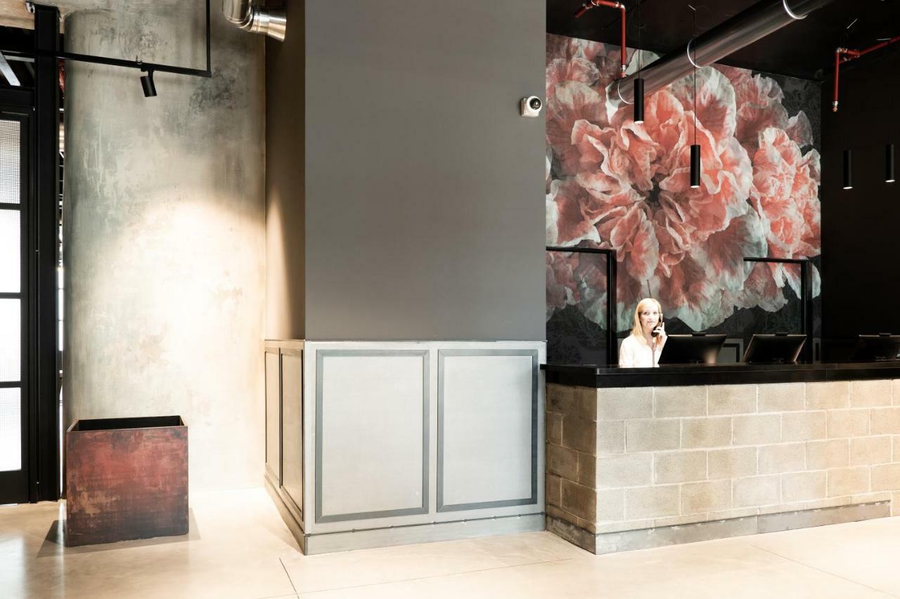 J24 Hotel Milano Esterno foto