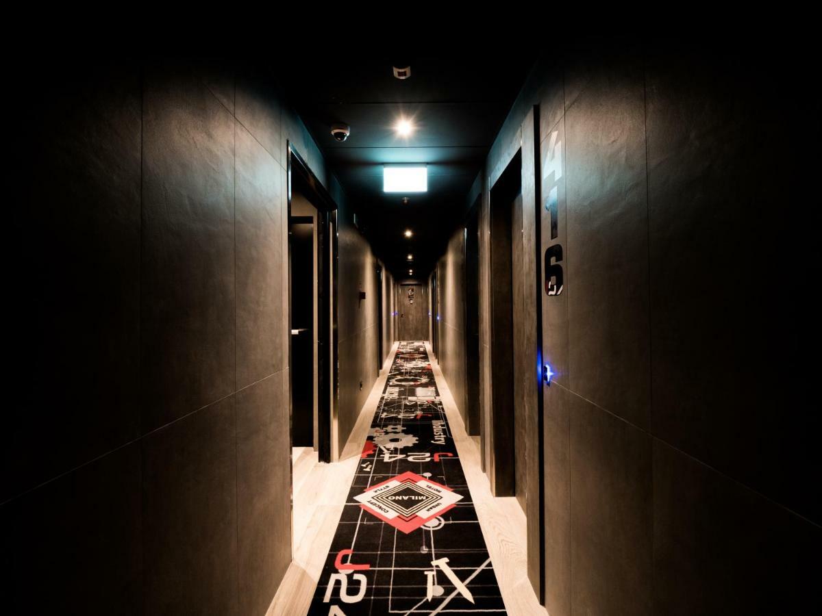 J24 Hotel Milano Esterno foto