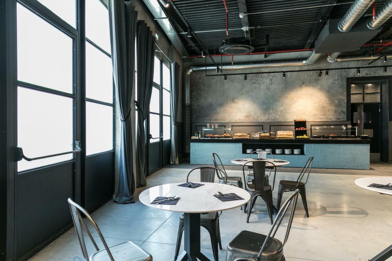 J24 Hotel Milano Esterno foto