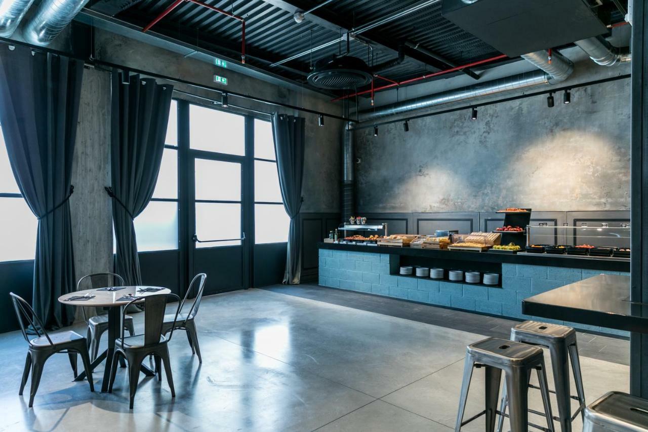 J24 Hotel Milano Esterno foto